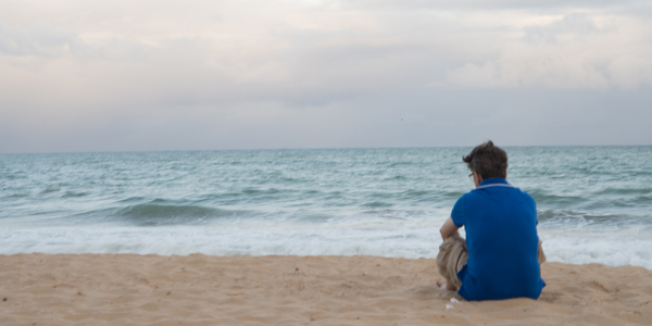 Foto 02 Tubarão. Dale contemplando o mar. - Cópia